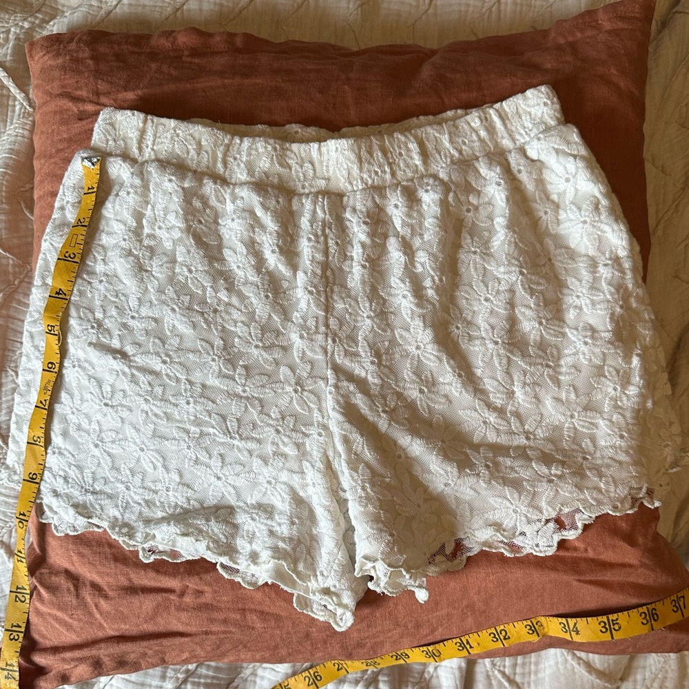 vintage cherokee lace shorts
